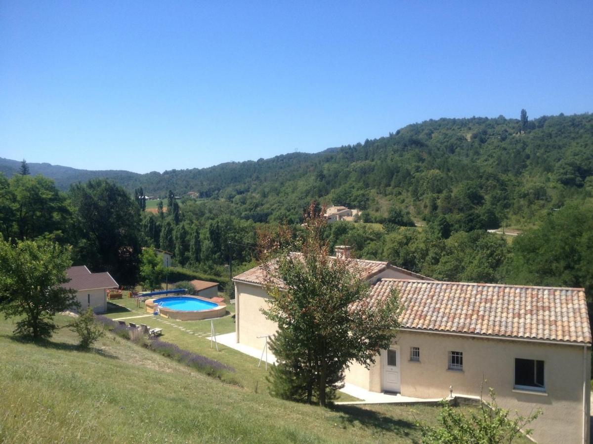 Maison De Vacances Avec Ses Petits Chalets Aouste-sur-Sye Exterior foto